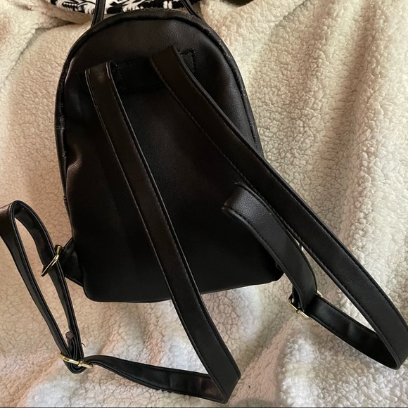 Juicy Couture mini backpack (LOGO STYLE) - Picture 2 of 5